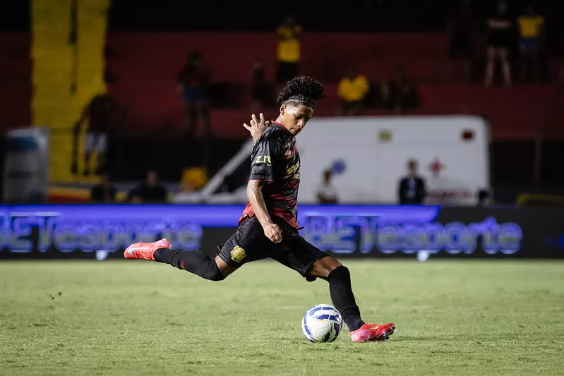 Sport minimiza assédios e foca em “objetivos esportivos” para Zé Lucas.