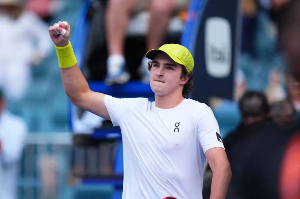 João Fonseca é confirmado na lista para Roland Garros e jogará seu 2º Grand Slam.