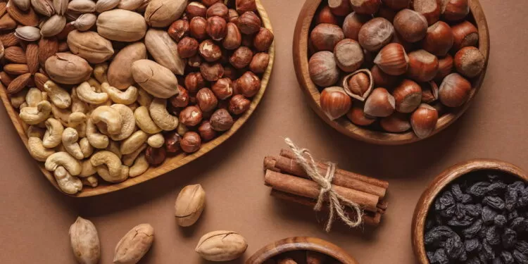 Adicione castanhas na sua rotina e mantenha seu coração sempre saudável.