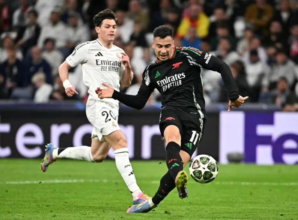 Martinelli marca nos acréscimos, Arsenal volta a bater o Real Madrid e avança às semifinais.