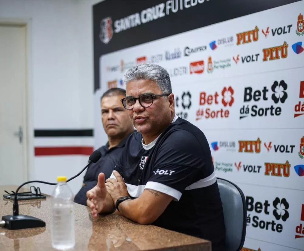 Santa Cruz: Cabo celebra preparação para jogo contra o Treze e prevê evolução de Galhardo.