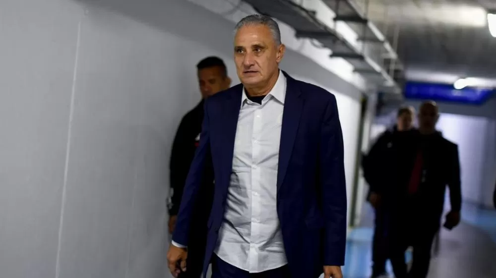 Corinthians procura Tite após recuo de Dorival Júnior.
