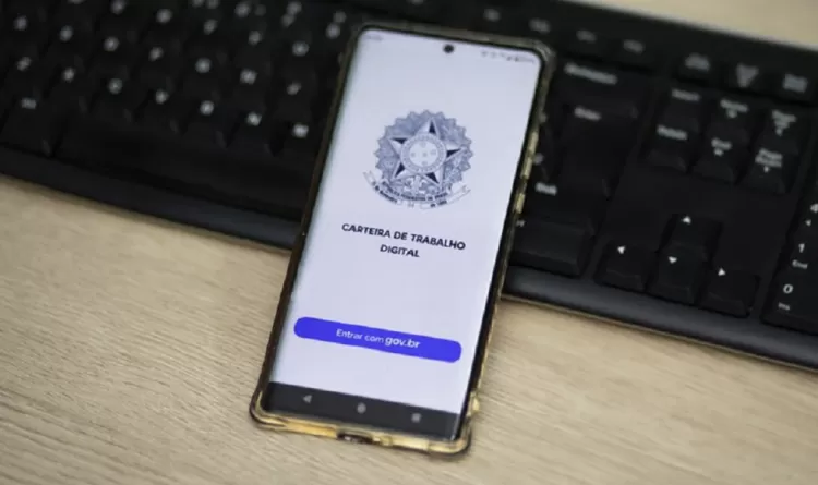 Processos que pedem vínculo de emprego, como na ‘pejotização’, crescem 57% em 2024.