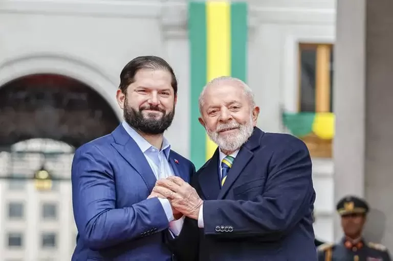 Lula recebe Gabriel Boric nesta terça, e Brasil e Chile avançam em cooperação em diversas áreas.
