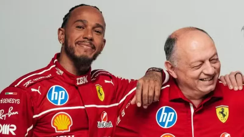 Chefe da Ferrari rebate pergunta de jornalista sobre desempenho de Hamilton na F1: “Besteira do caralh*”.