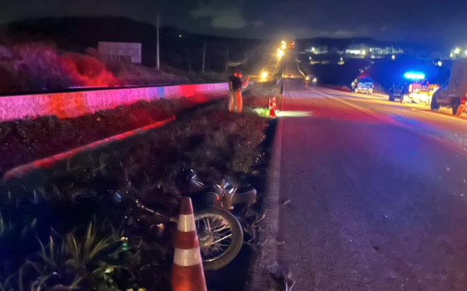 Tragédia na BR-232: jovem morre em colisão envolvendo van e moto em Caruaru.