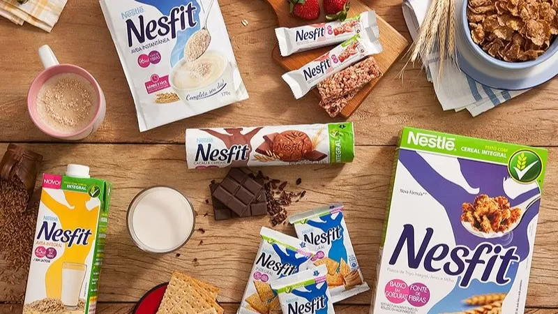Procon-SP multa Nestlé em R$ 13 milhões por publicidade enganosa em embalagens.