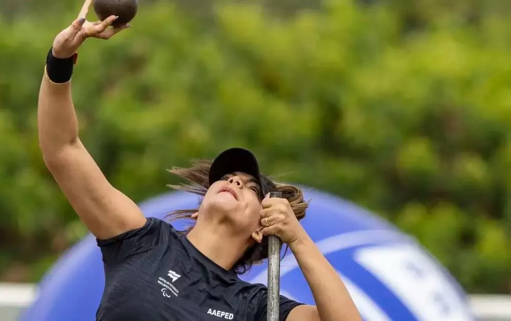 Wanna Brito bate recorde mundial no arremesso de peso paralímpico.