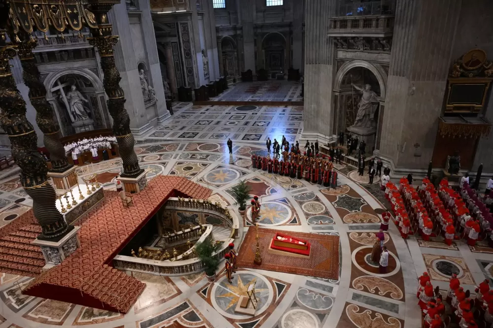 Papa Francisco morreu rapidamente e sem sofrimento, diz médico.