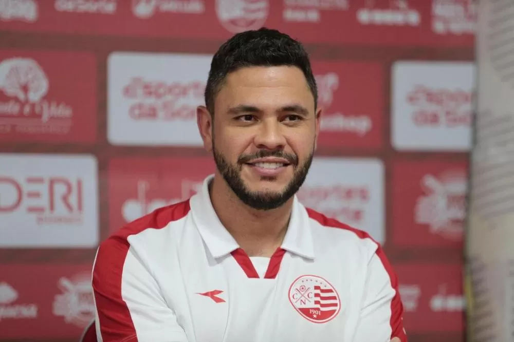 Auxiliar técnico descarta postura passiva do Náutico diante do CSA: “não podemos ser coadjuvantes”.