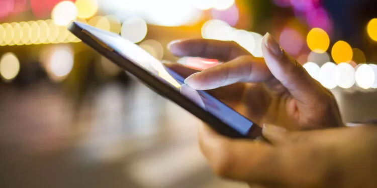 Entenda as diferenças na transcrição de mensagens de áudio entre Android e iOS.