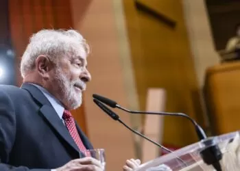 Novo projeto de lei sancionado por Lula dá passos importantes na proteção das mulheres.