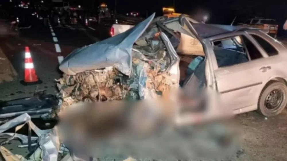 Acidente com família que retornava de aniversário deixa quatro mortos e um em estado grave na MG-050.
