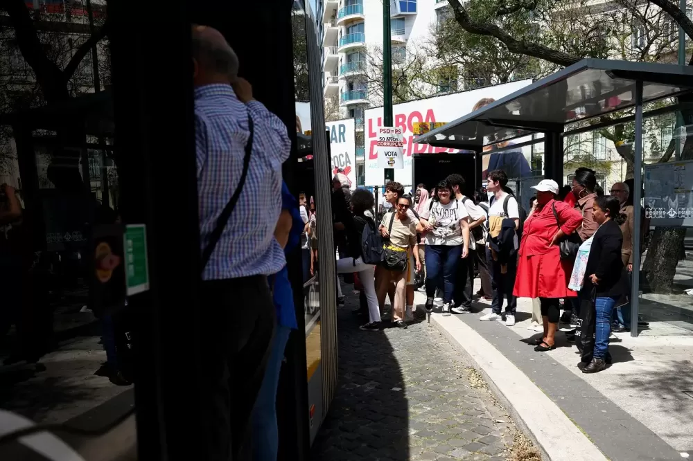 Energia de Portugal será totalmente restaurada nas próximas horas, diz premiê.