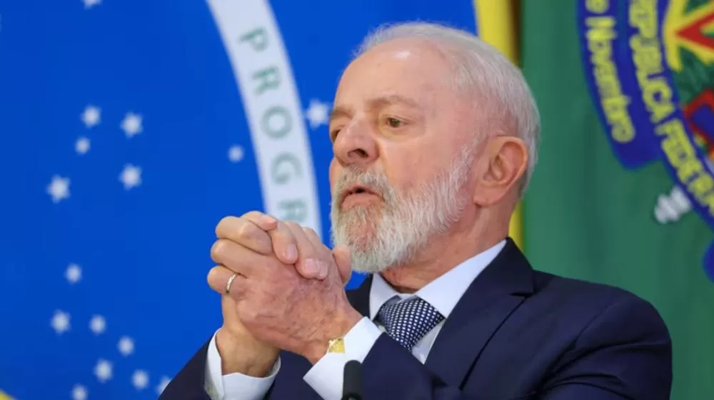 Venezuelanos asilados em embaixada argentina cobram Lula.