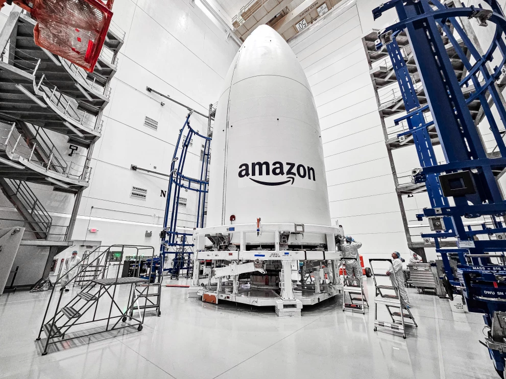 Amazon lança satélites Kuiper em concorrência com Starlink.