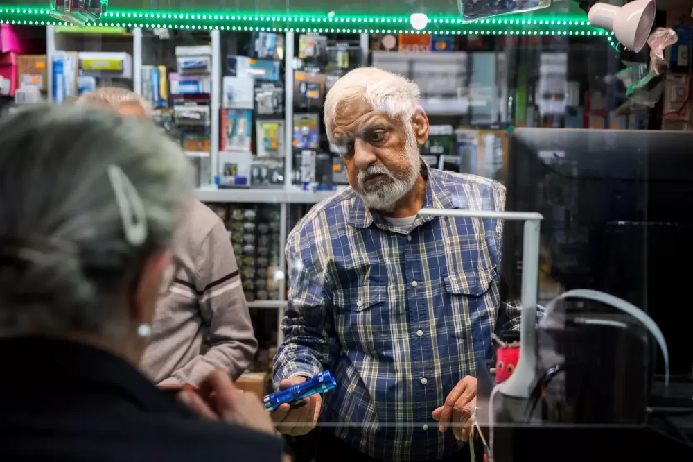 Apagão reforça kit de sobrevivência da UE: só quem tinha dinheiro vivo pôde comprar.