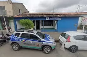 Macaparana: menina morre atropelada por ônibus escolar após de soltar da mãe e correr na pista.