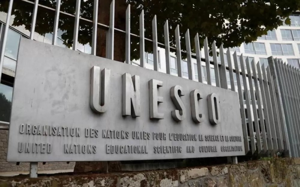 Unesco anuncia retirada da Nicarágua após premiar jornal de oposição e sofrer críticas do governo.