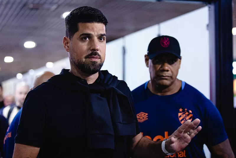 Sport oficializa a chegada de António Oliveira.