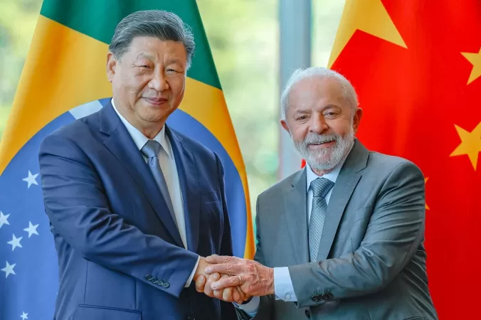 Viagem de Lula a Pequim mostra Brasil cada vez mais próximo da China e distante dos EUA.
