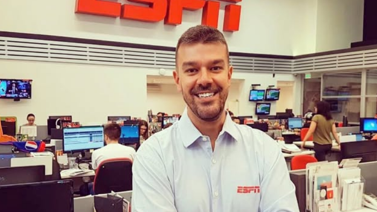 Comentaristas da ESPN batem boca: “Abaixa a bola”.