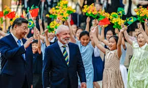 Acabar com as guerras é precondição para o desenvolvimento, declara Lula na China