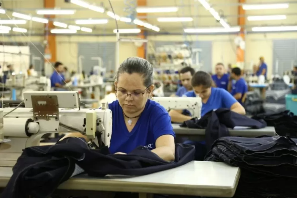 PE Produz Polo de Confecções abre edital para empresas têxteis.