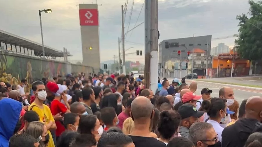 Descarrilamento de trem gera caos na operação das Linhas 11-Coral e 12-Safira da CPTM.