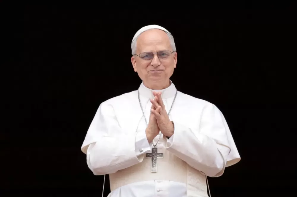 Papa Leão XIV oferece mediação para conflitos globais e pede diálogo entre inimigos.