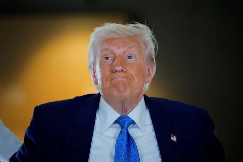 Republicanos rejeitam megaprojeto tributário nos EUA, em derrota para Trump.