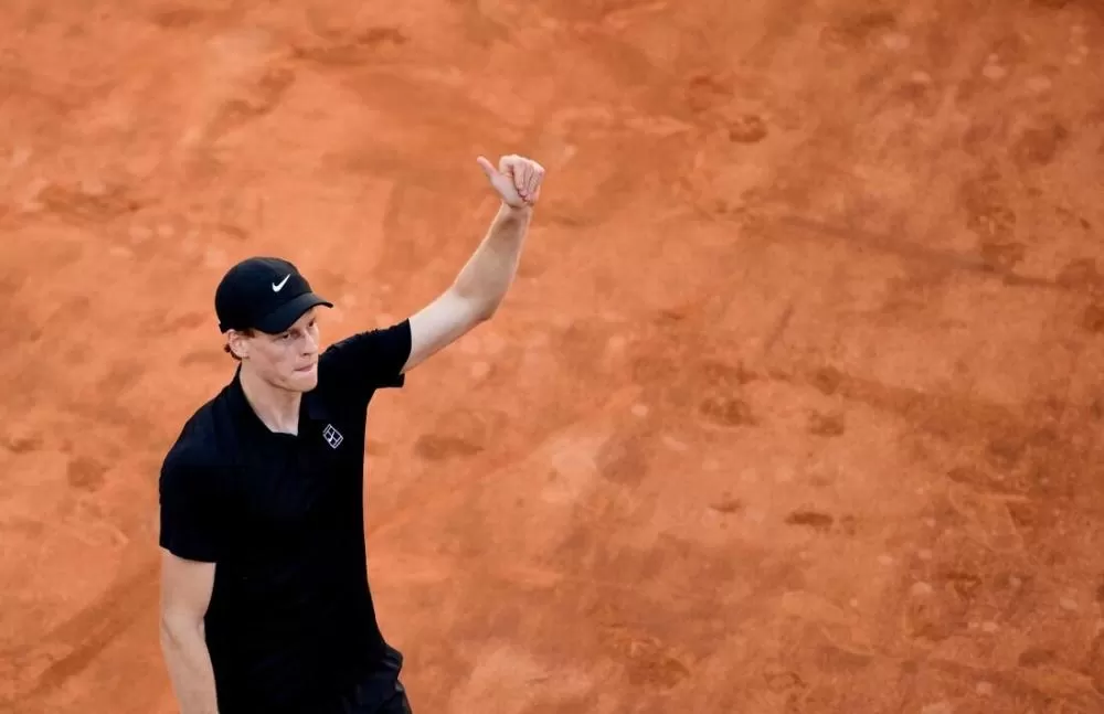 Sinner busca virada contra Tommy Paul e encara Alcaraz na final do Masters de Roma.