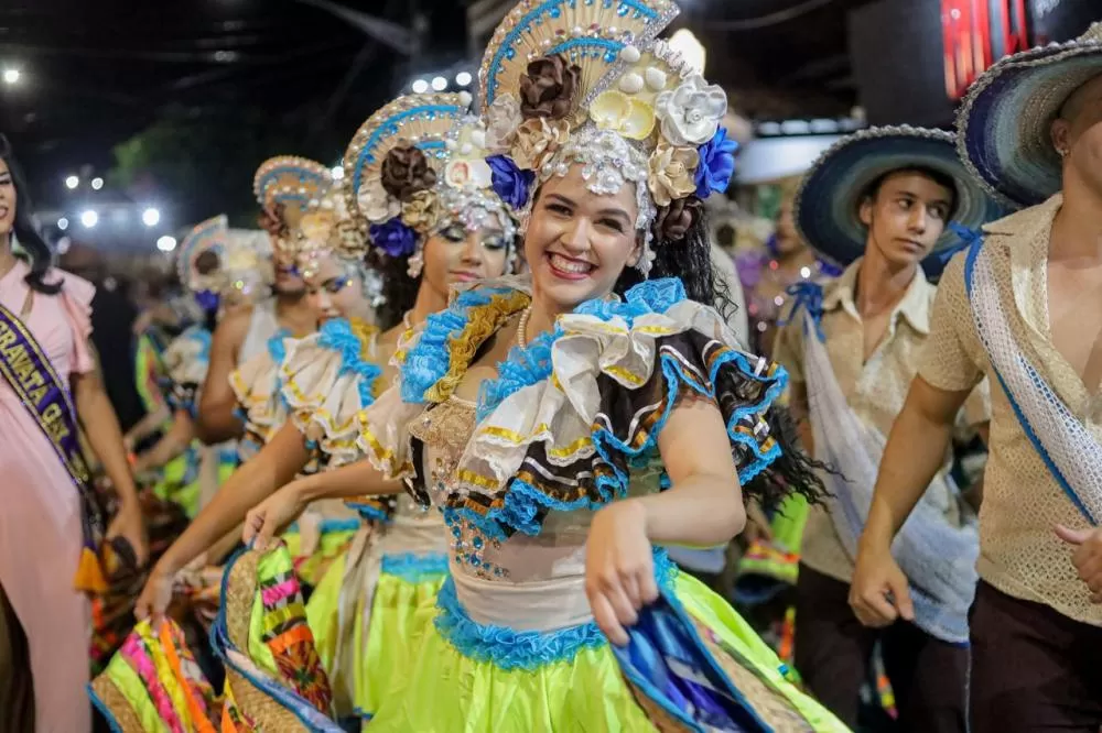Tardes no Polo dá largada ao São João de Gravatá 2025 com shows de forró e muita animação.