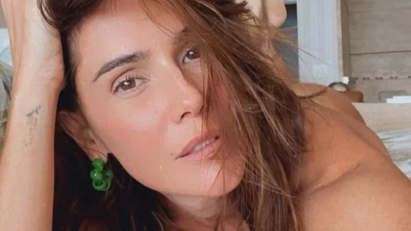 Deborah Secco posta vídeo de fio-dental e agita a web; veja.