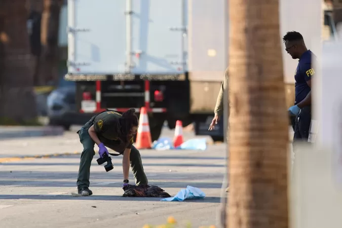 Homem que morreu em explosão em frente a clínica de fertilidade nos EUA era o fabricante da bomba.