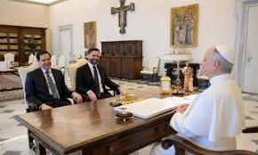 Papa Leão XIV recebe JD Vance e Marco Rubio no Vaticano.