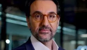 Carlo Pereira defende avanço técnico da Petrobras e critica morosidade em licenciamento ambiental.