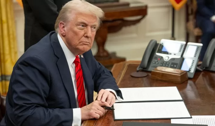 Trump volta a criticar Putin, Zelensky e Biden pela guerra.