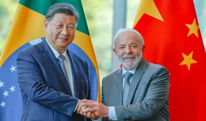 Brasil propõe que China lance satélites de Alcântara.