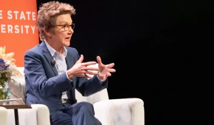 Presidente do Fed de São Francisco diz que ainda é cedo para avaliar impacto de tarifas nos EUA.