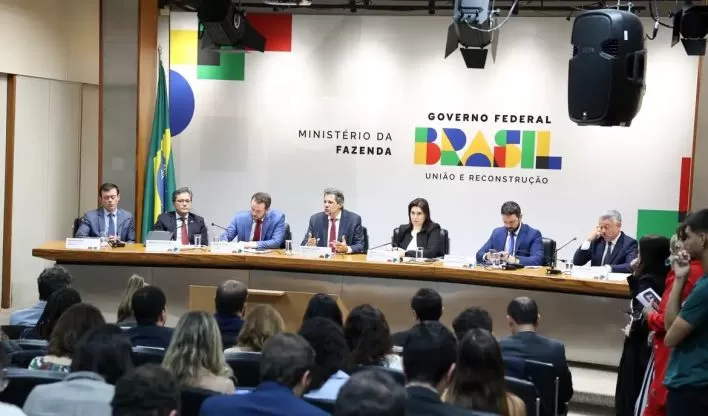 Resgate de R$ 1,4 bi de fundos para compensar recuo em IOF será incorporado no próximo bimestre.