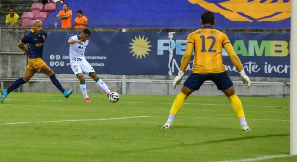 Retrô perde para o Guarani dentro de casa e entra na zona de rebaixamento da Série C.