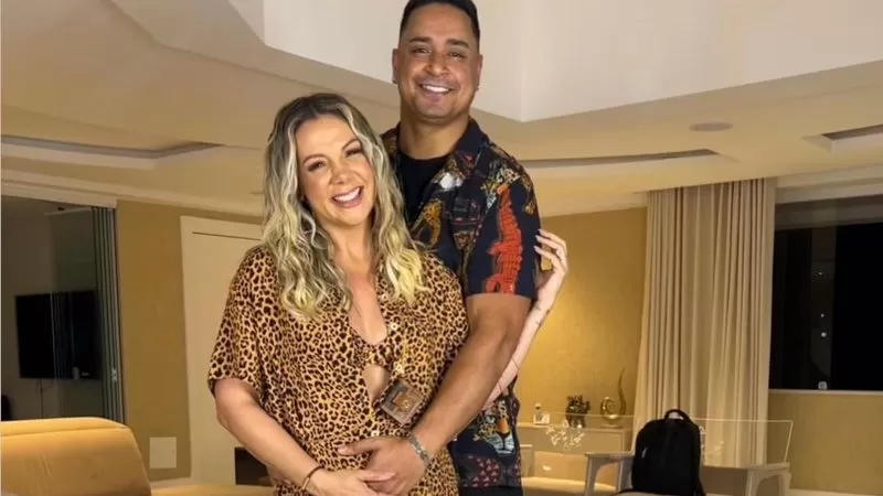 Video: Xanddy surpreende ao falar da nova fase com Carla Perez.