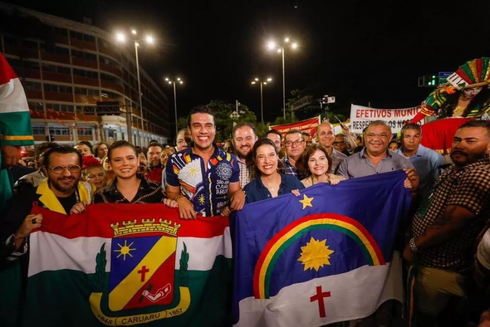 Governadora Raquel Lyra prestigia abertura do São João de Caruaru.
