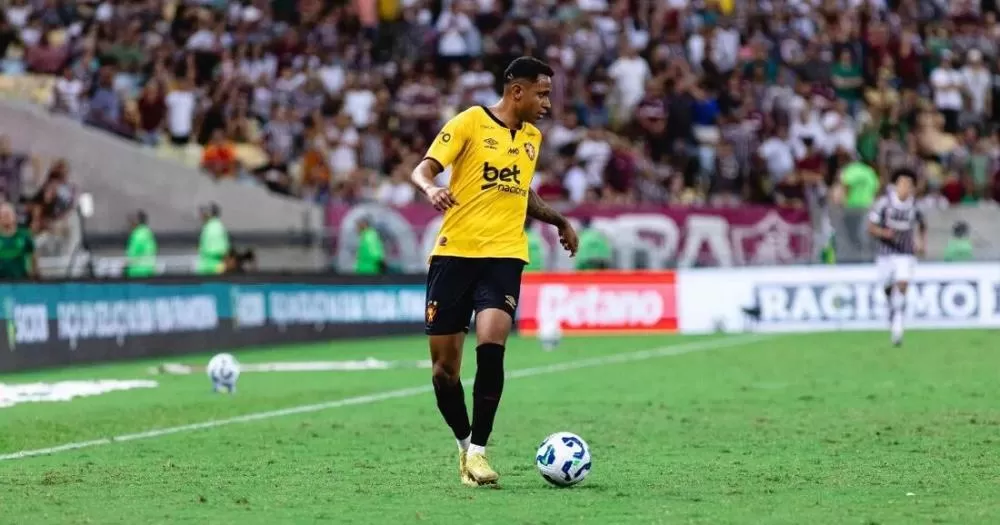 Sport oficializa saída de Arthur Sousa.