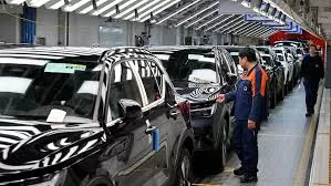 China sinaliza alívio a montadoras ocidentais em meio à crise das terras raras.