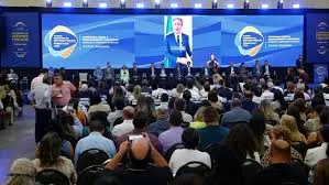 XII Seminário de Prefeitos 2025 debate os fatores que impulsionam o desenvolvimento econômico.