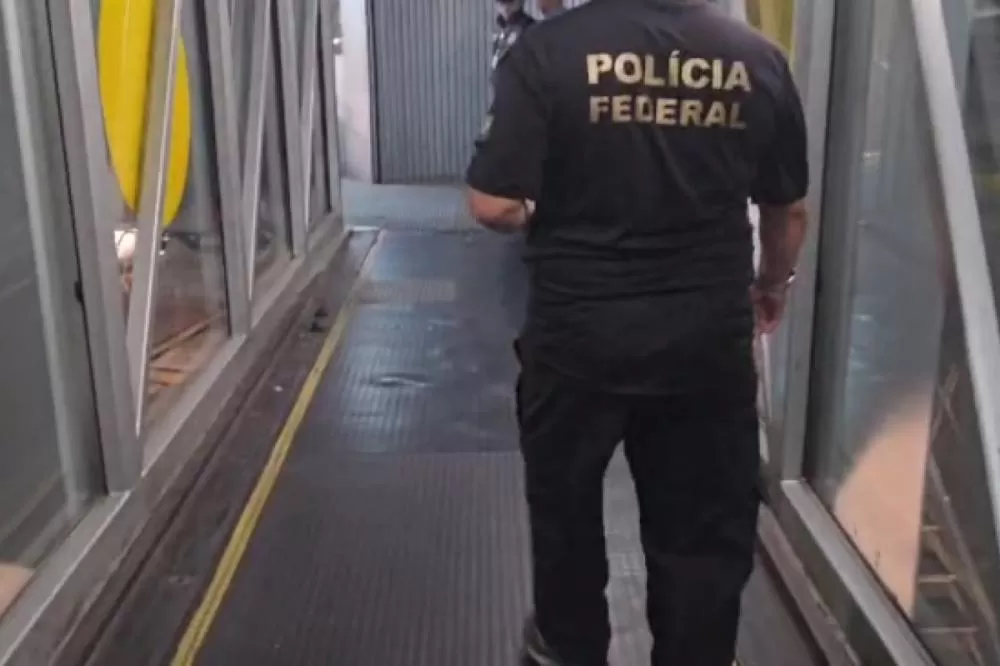 Recifense regatada em Mianmar passou 3 meses trancada em hotel fazendo programas sexuais.