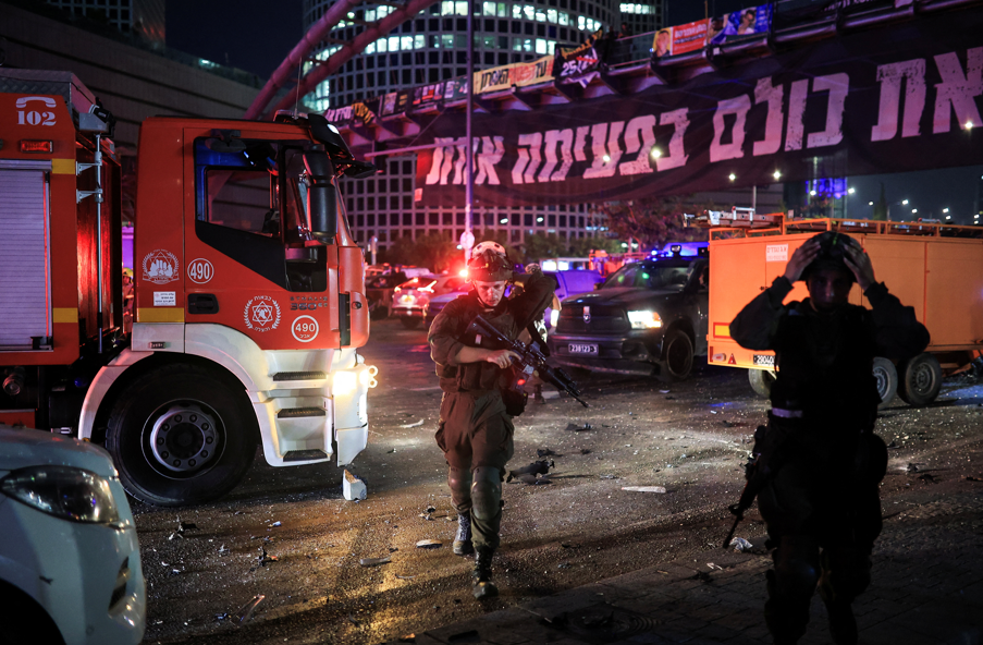 Israel x Irã: ataques continuam após conflito deixar ao menos 80 mortos e 380 feridos.