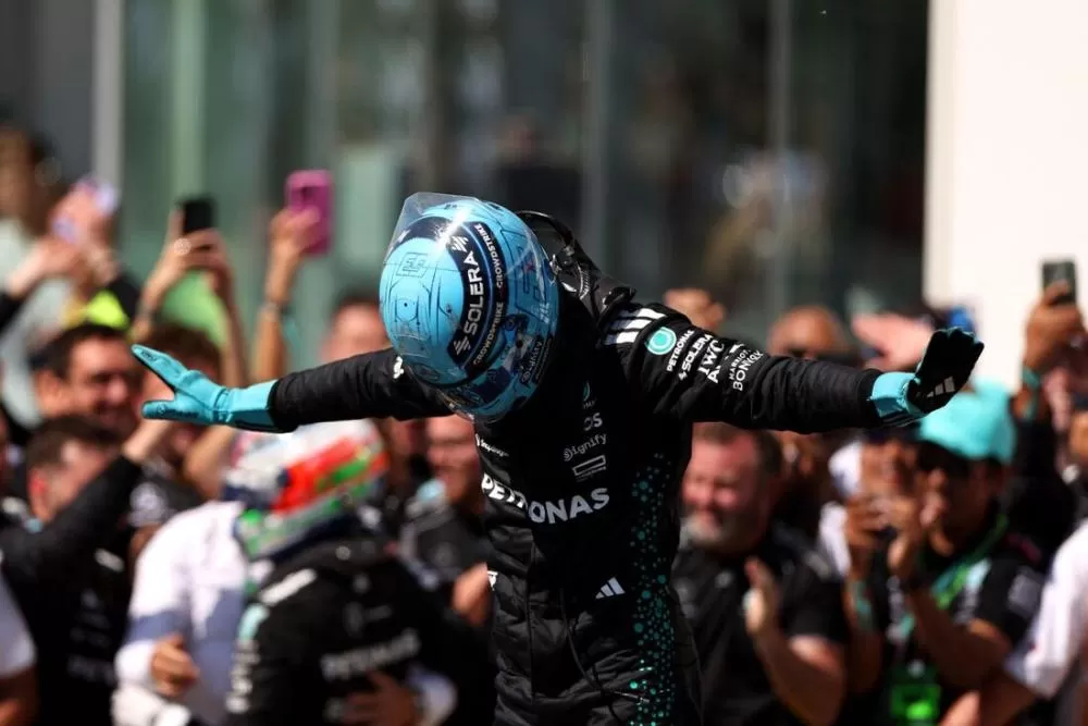 Russell vence GP do Canadá de F-1 em dia de briga na McLaren; Bortoleto chega em 14º.